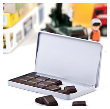 BS2093 Kerst Chocolade blik wit met vetvrije inlay