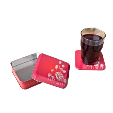 Kerst BS2099 Blik vierkant inclusief onderzetters rood