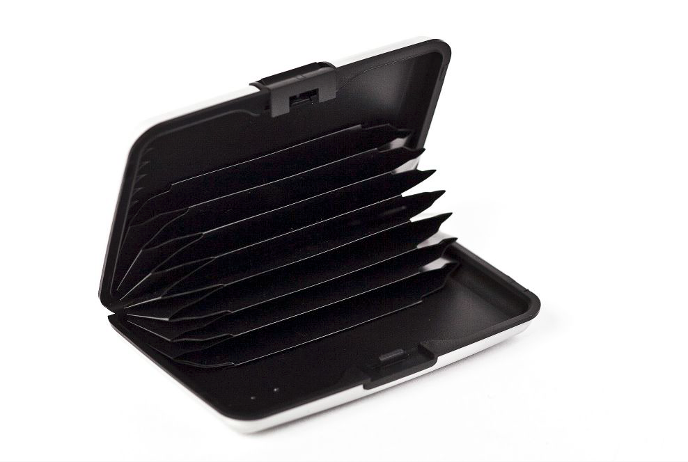 Visitekaarthouder voor pasjes - zilver (open)